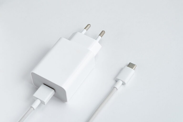 iPhone 16 Charger